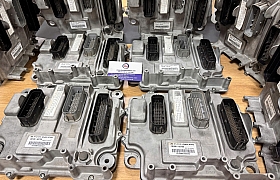 3910084300 Hộp điều khiển động cơ D6CG Trago Xcient bơm cần