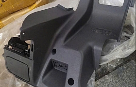 847607A503LF Ốp dưới taplo Hyundai HD270,310,380...