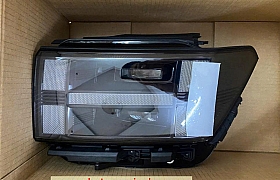 92101P6110 Đèn pha trái Santafe 2025