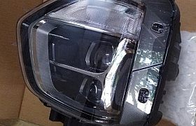 92102S1100 Đèn pha phải Santafe