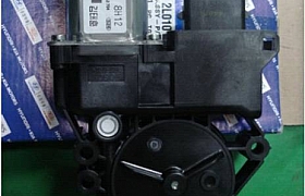 924502L010_Motor lên xuống kính 