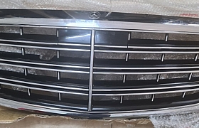 Mặt ca lăng Mercedes S600