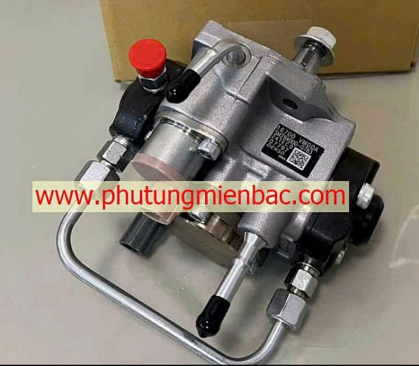 16700VM01A bơm cao áp Nissan Navara 2019