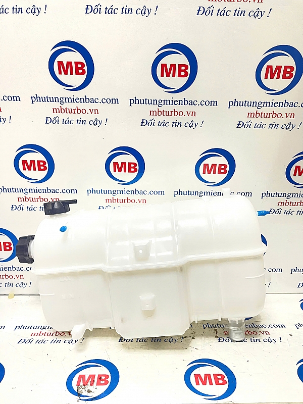 253328E050 Bình nước phụ Univer