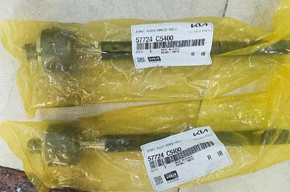 57724C5400 Rotuyn lái trong Santafe
