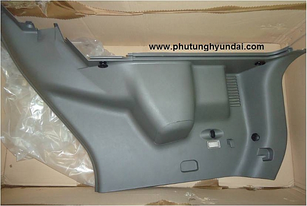 857402E601U7_Ốp tapli hông sau tucson 09