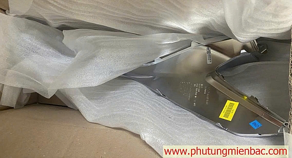 86579S1600 Ốp mạ cản trước Santafe 2021