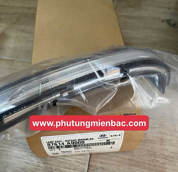 87614A9000 Đèn xinhan gương phải Sedona