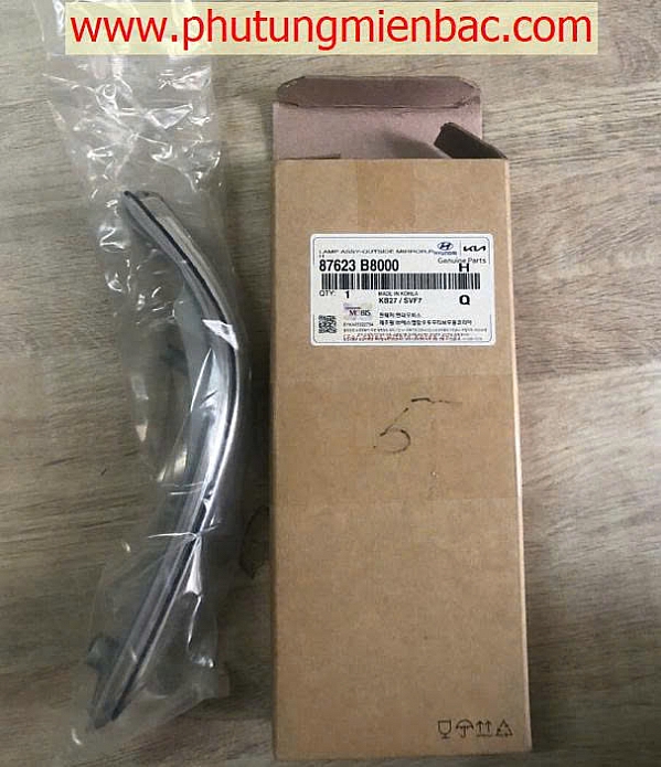 87623B8000 Đèn xinhan gương phải Santafe