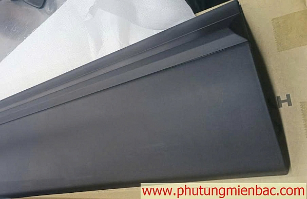 87721S1000CA Ốp trên cánh cửa trước trái Santafe