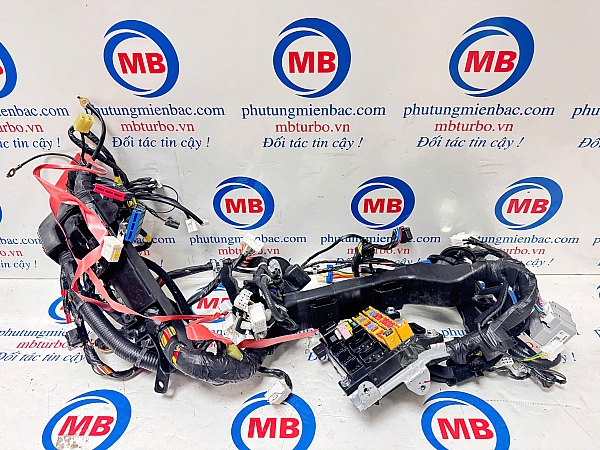 911504F194 Dây điện taplo Porter 133 