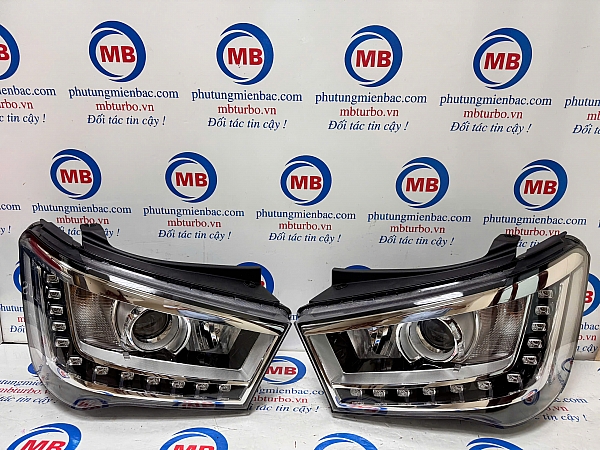 9210159100 Đèn pha trái Solati