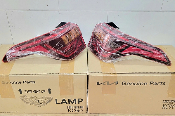 92402Q6100 Đèn hậu ngoài phải Seltos