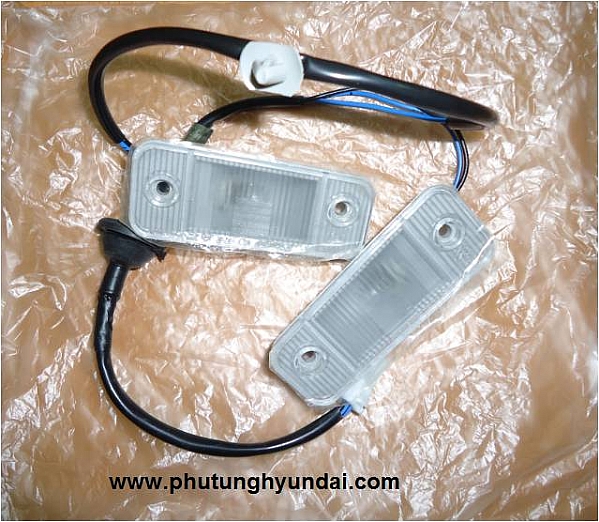 925012B000_Đèn soi biển số Santafe