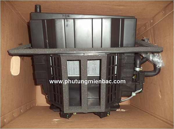 975018D010_Hộp giàn lạnh dưới taplo Univer
