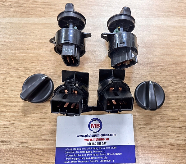 975165A000 Công tắc chỉnh điều hòa County,Mighty