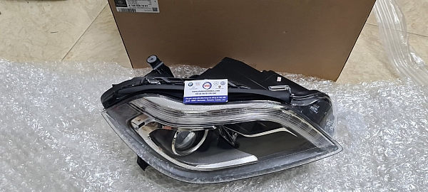 A1668207461_Đèn pha phải Mercedes GL550