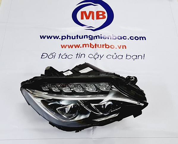 A2059068002_Đèn pha phải Mercedes C300