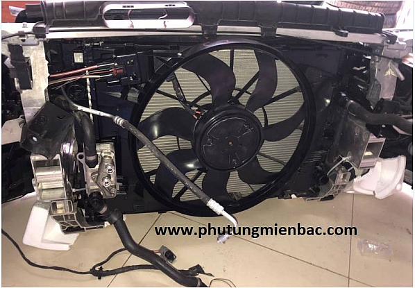 Đầu xe Mercedes E250